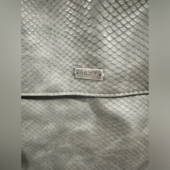 Roxy Large Gray Purse - Picture 8 of 12
